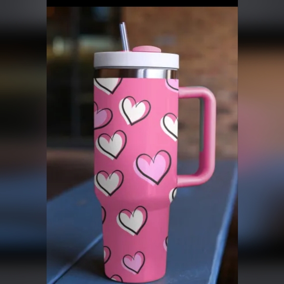 ❤️ Last TWO! NEW Rose Red Valentines Heart Printed Thermos Cup with Handle 40oz - Picture 2 of 3